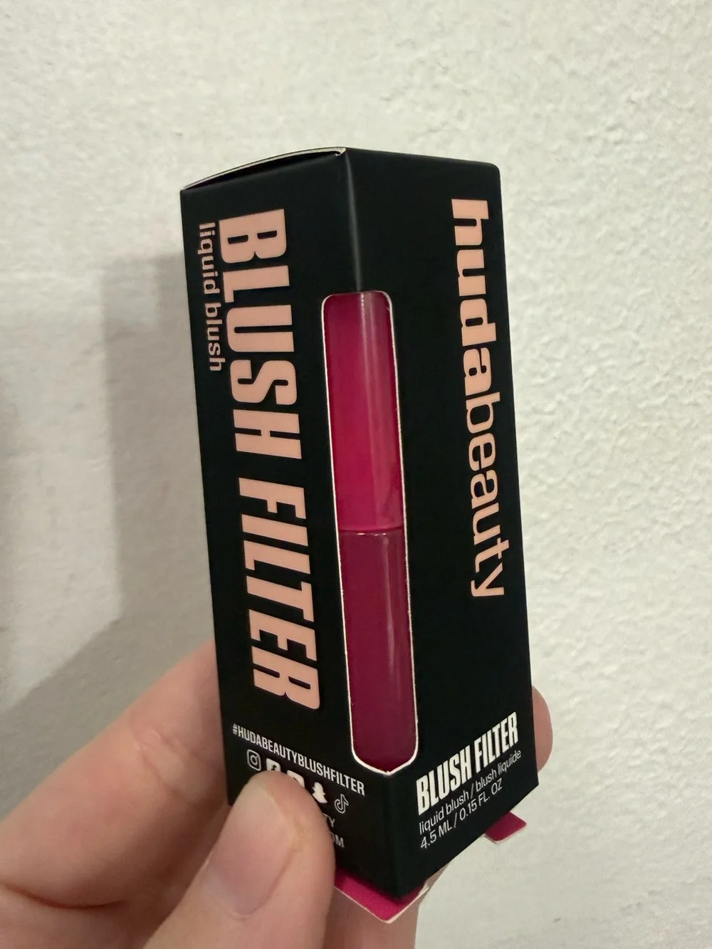 Huda Beauty Blush Filter Liquid Blush “Intense Guava”